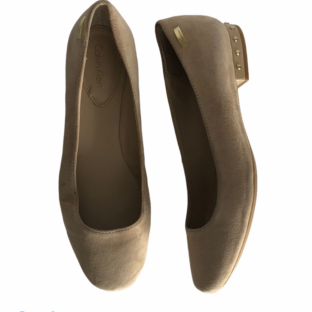 Calvin Klein Frederica Cream Nude Gold Studded Block Heel Ballet Flats Sz 7